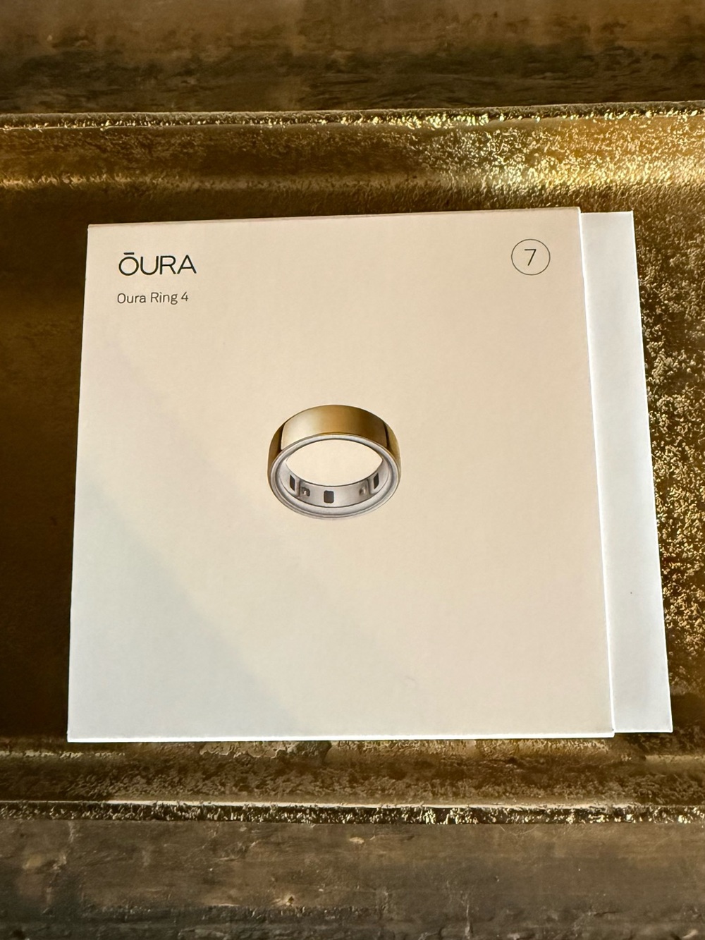 Oura Ring 4 Gold Sz 7